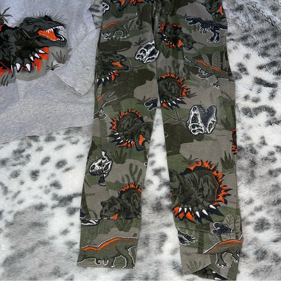 Place pj set - Picture 2 of 9